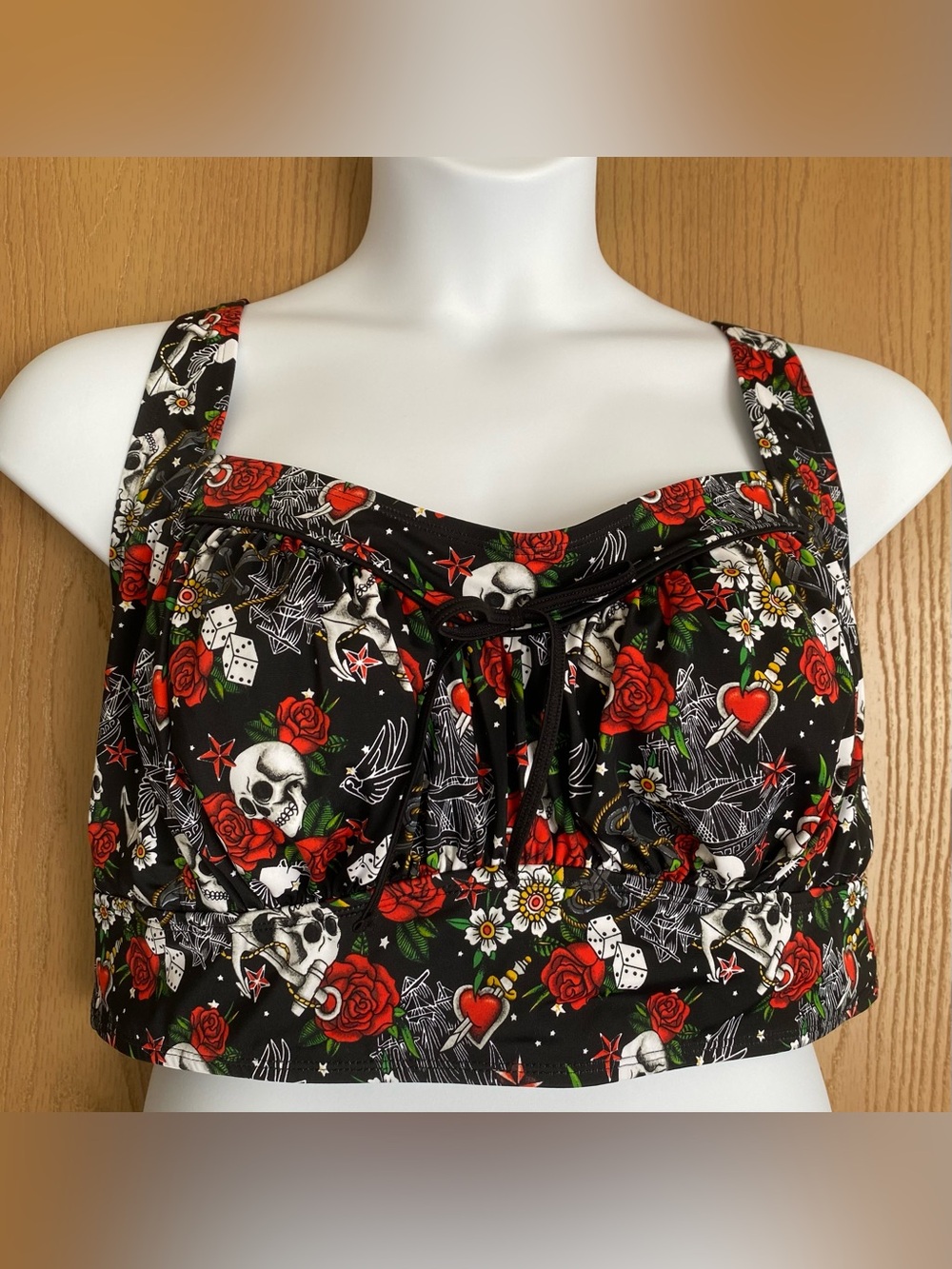NWT Torrid Retro Tattoo Bikini Top - Plus Size 3 - Roses/Skulls/Swords -Oh My! - Picture 3 of 10